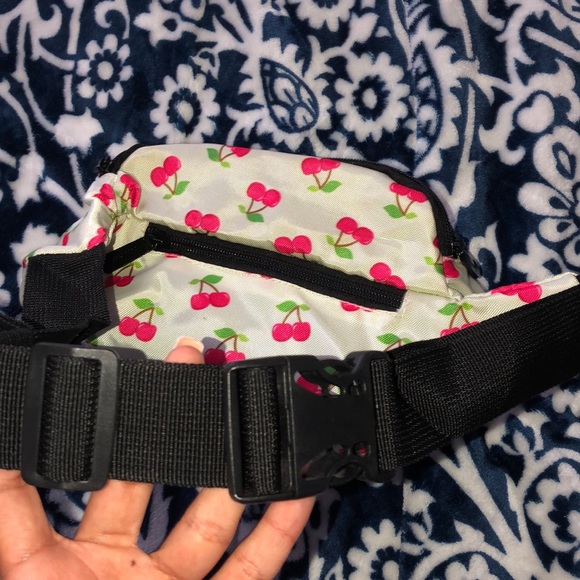 Fanny pack - Picture 3 of 3